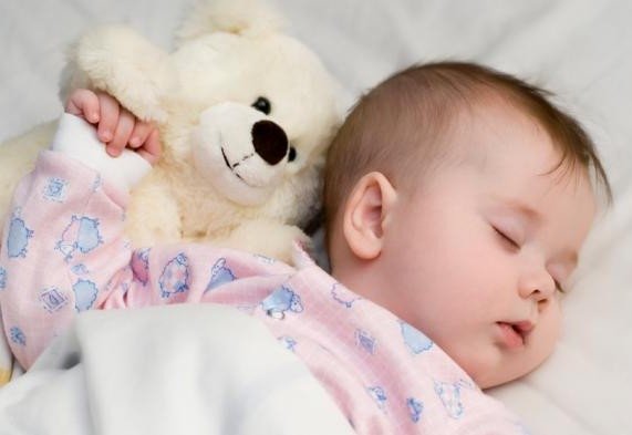 ბავშვი  თვის ასაკში