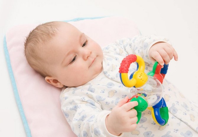 ბავშვის განვითარების მეოთხე თვე