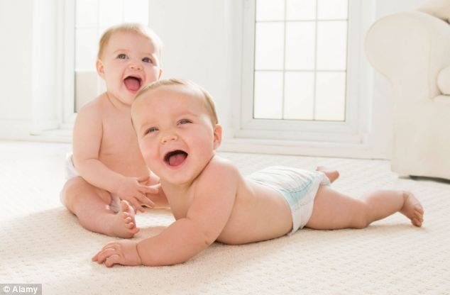 ბავშვის განვითარების მეექვსე თვე