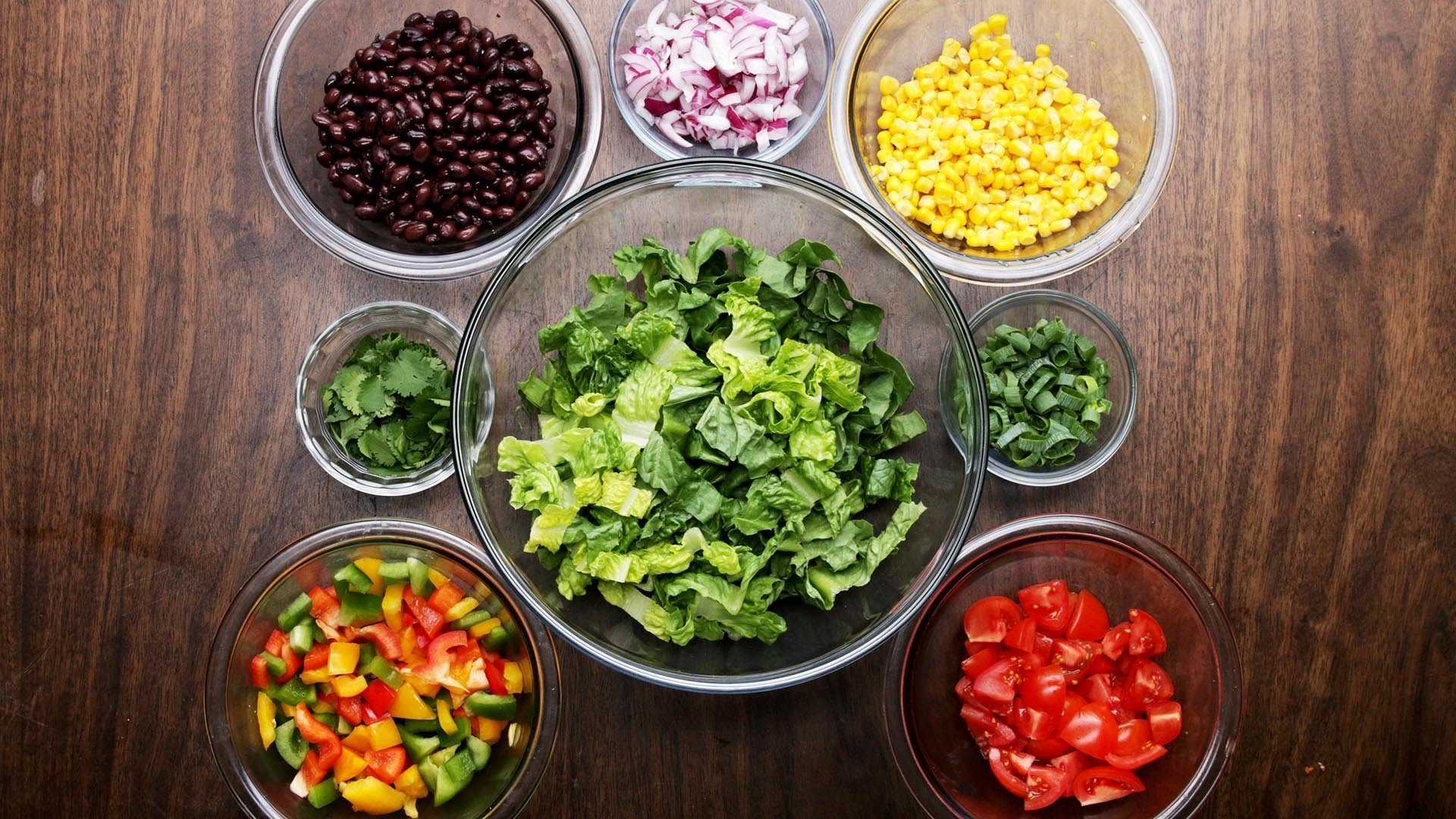 უგემრიელესი და შესანიშნავი ბოსტნეულისა და მარცვლეულის სალათი